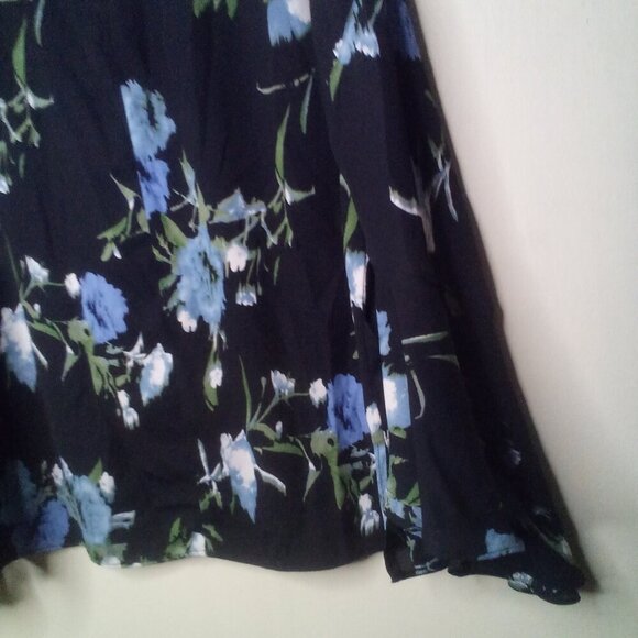 Vince Camuto Blouse Shirt L Women 3/4 Bell Sleeve Floral Black Blue - Picture 16 of 16